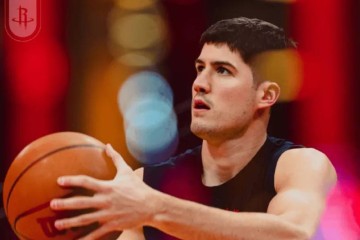 开云-火箭111-106马刺3喜1忧！谢泼德+卡佩拉完美搭配，史密斯盘活进攻